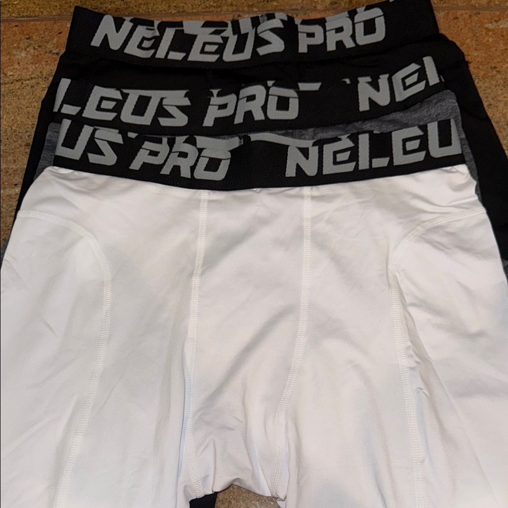 BNWT Men's bundle compression Boxer Briefs size US S-M